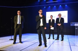Intervention de Jean-Baptiste PASCAUD, directeur de Formation Buralistes, aux côtés, d'Alain LANNOU, directeur général de la Mudetaf, lors des Trophées des buralistes IDF 2025  (c) Paris Nuit