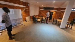 Une salle accueillant des activités du Centre