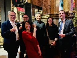 Alain LANNOU, Jean-Baptiste PASCAUD, Caroline JULIEN, Georges CLOONEY, Guillemette ESTÈVE, Olivier de POMMERY